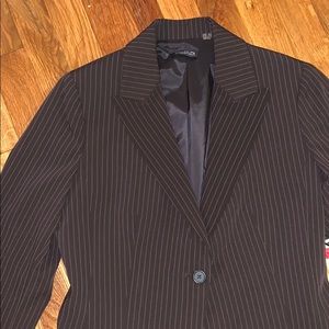 NWT Brown pinstrip Tahari blazer